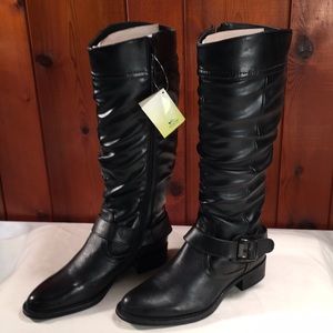 Women’s Spring Step tall boots. Size 8. Black.